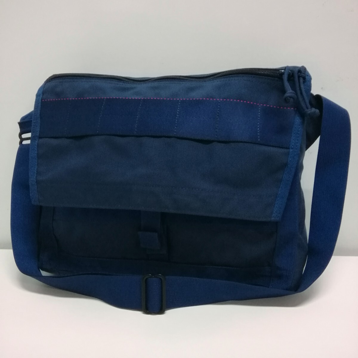 BRIEFING BEAMS PLUS Briefing × Beams mesenja- back bag bag navy special order FLEET MESSENGER BAG