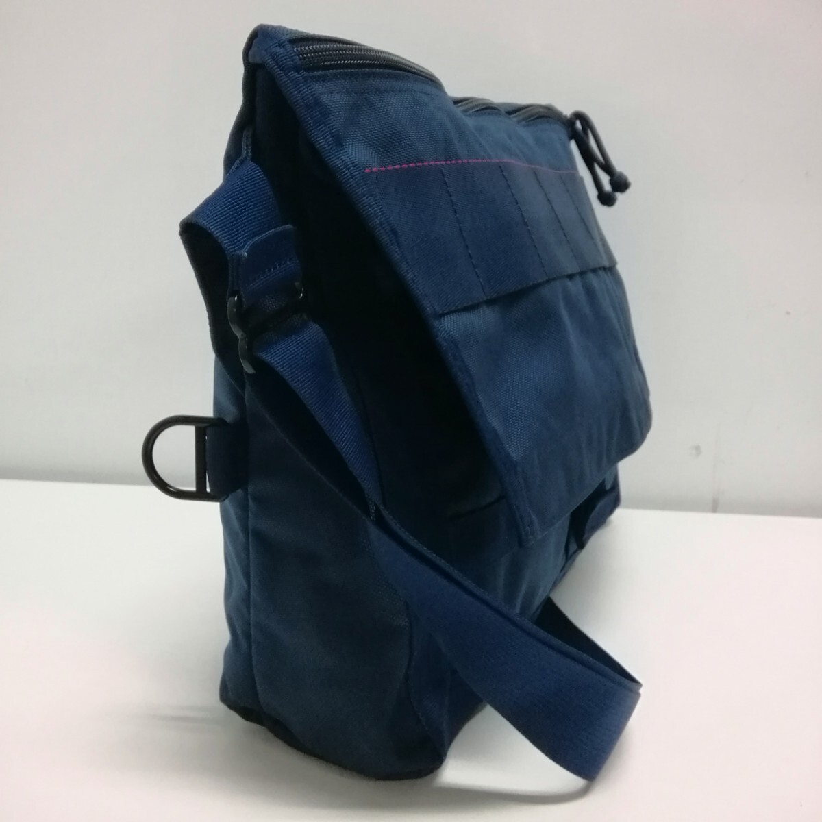 BRIEFING BEAMS PLUS ブリーフィング×ビームス メッセンジャーバック バッグ 鞄 ネイビー 別注 FLEET MESSENGER BAG _画像3