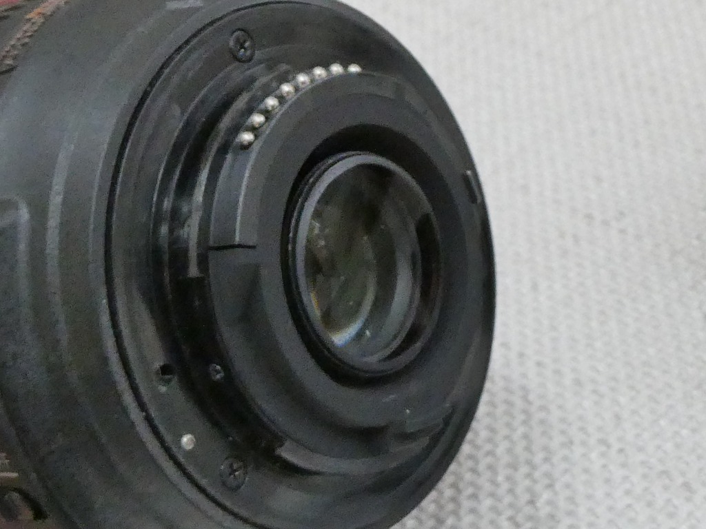 美品　ニコン　AF-S DX NIKKOR 18-105mm f/3.5-5.6G ED VR 極上 67mmMCフィルター付き_画像8