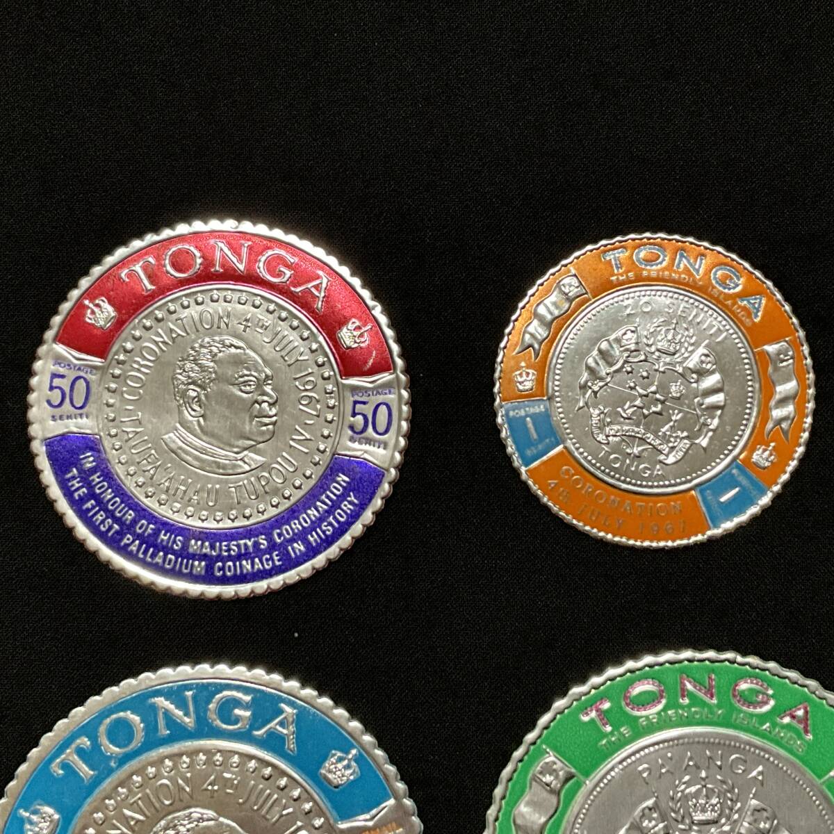 トンガ王国発行「タウファハウ国王トゥポウ 4 世の戴冠式」１４種完 コイン型金箔切手 １９６７年７月４日発行の画像2