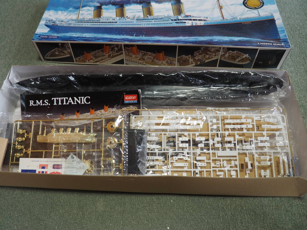 保管品ACADEMY1/400 RMS TITANICタイタニック ジャンク取説なし部品どりの画像2