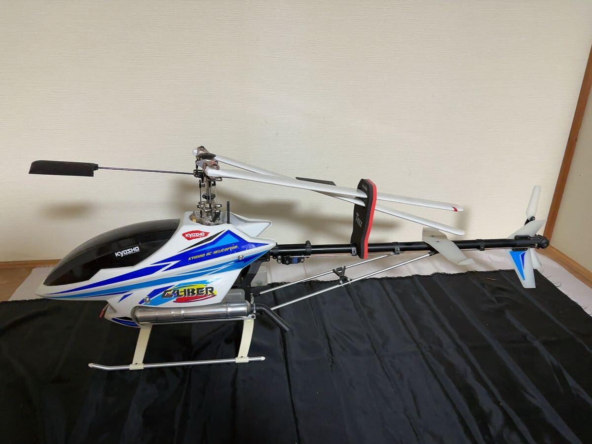  京商 KYOSHO CALIBER 30? キャリバー 30? ラジコンヘリコプター エンジンヘリコプター_画像1