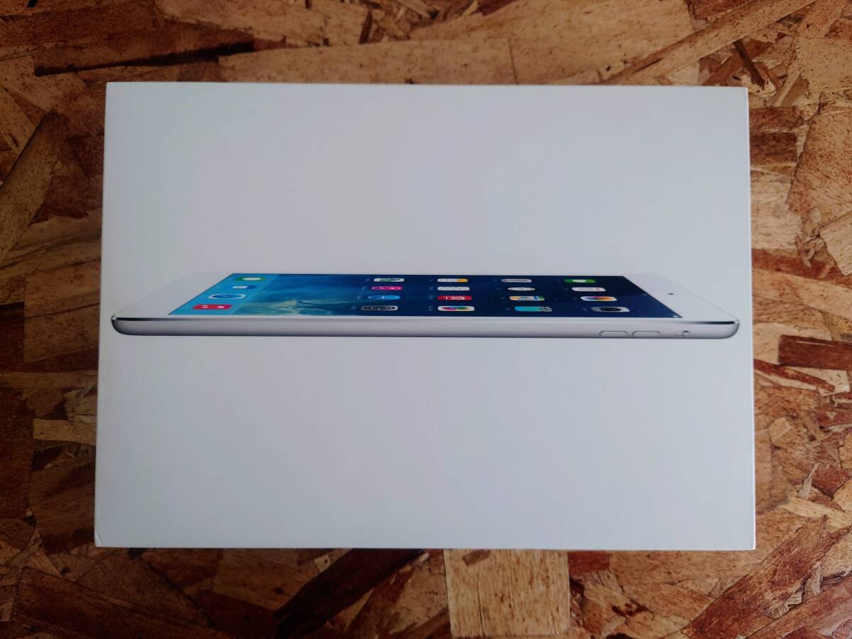 Apple iPad Air 128GB Wi-Fiモデル シルバー 9.7インチ ★ ME906J/A_画像7
