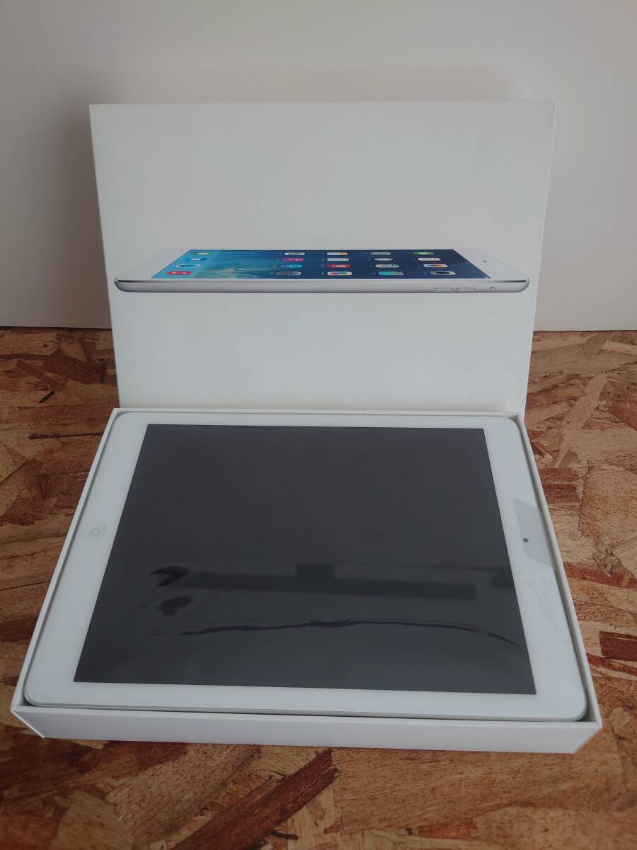 Apple iPad Air 128GB Wi-Fiモデル シルバー 9.7インチ ★ ME906J/Aの画像5