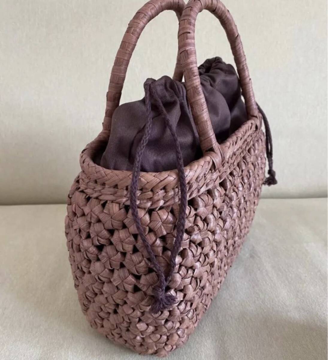 新品 サイズM 長野県産 職人手編み 六角花編み 山葡萄かっご バッグの画像6