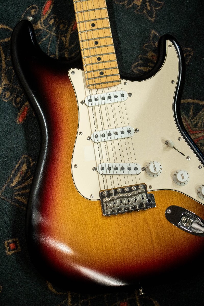 ♪Fender USA Highway One Stratocaster フェンダー ストラトキャスター エレキギター ☆D0312の画像1