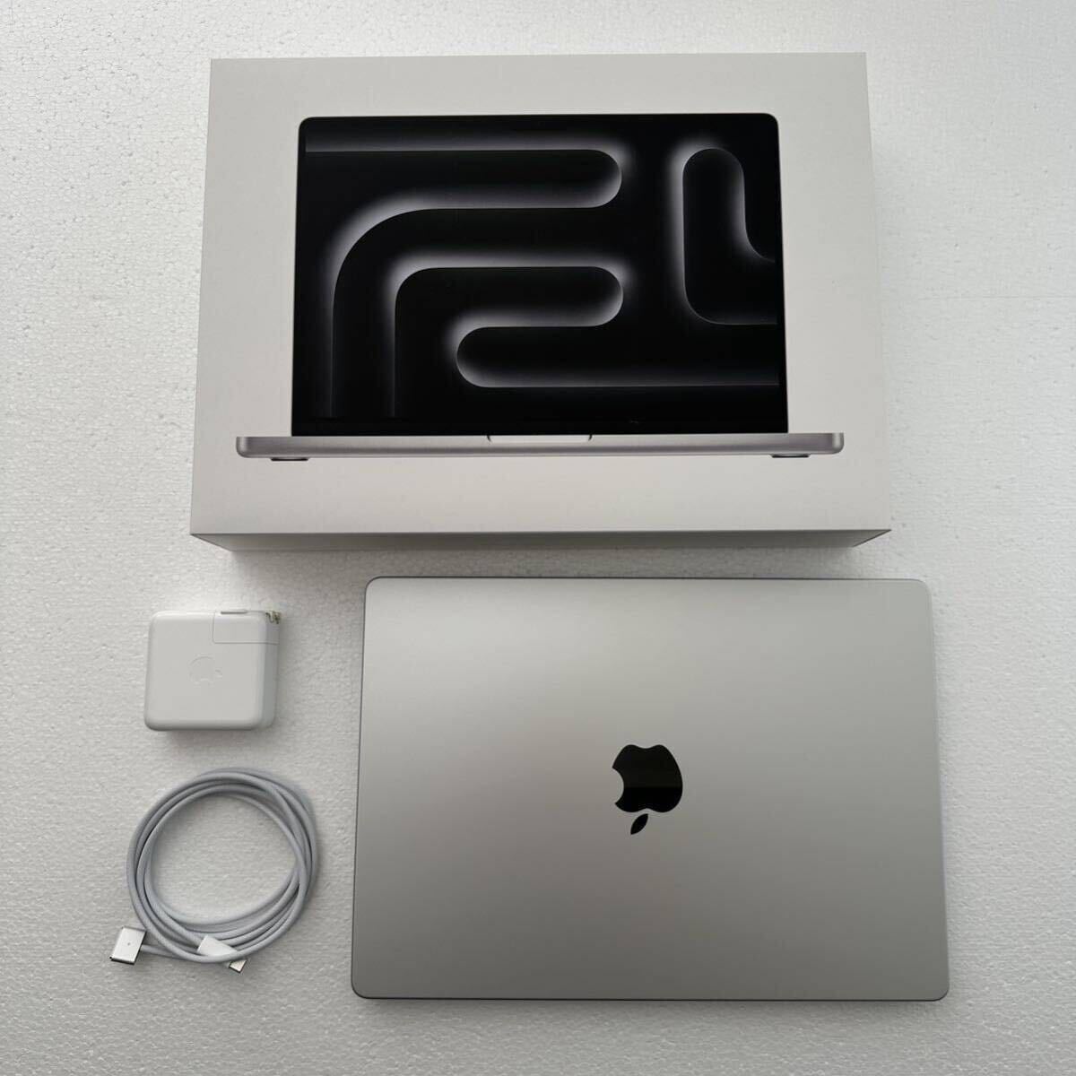 [美品] Apple MacBook Pro 14inch MRX63J/A M3Pro / 11コアCPU / 14コアGPU / ユニファイドメモリ18GB / SSD512GB / 2023年モデル(A2992)の画像1