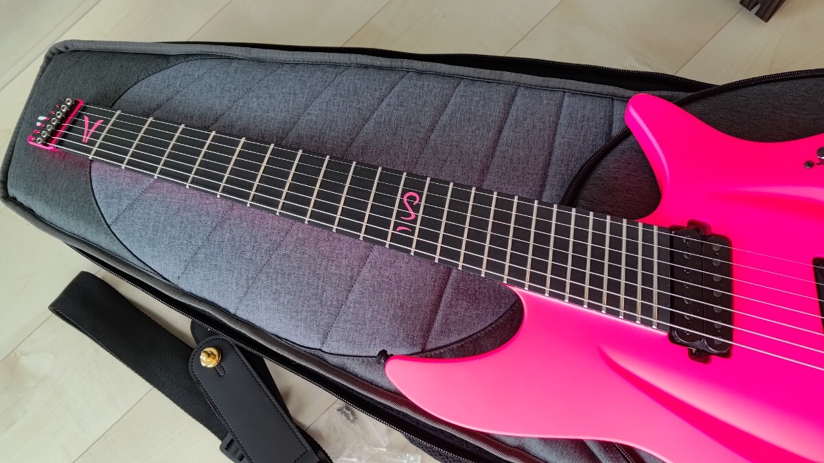 Aristides Instruments H/07 Neon Pink 7弦 ヘッドレスの画像4