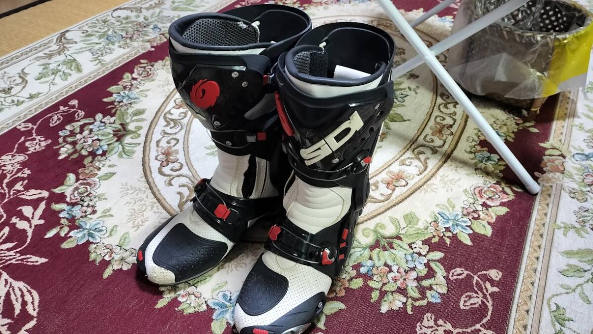 SIDI オンロードブーツの画像1