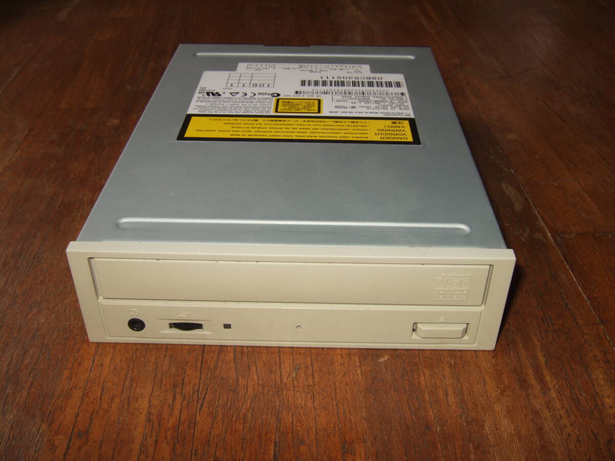 NEC NR-7500A（2000年製造） CD-R/RW IDE接続の画像1