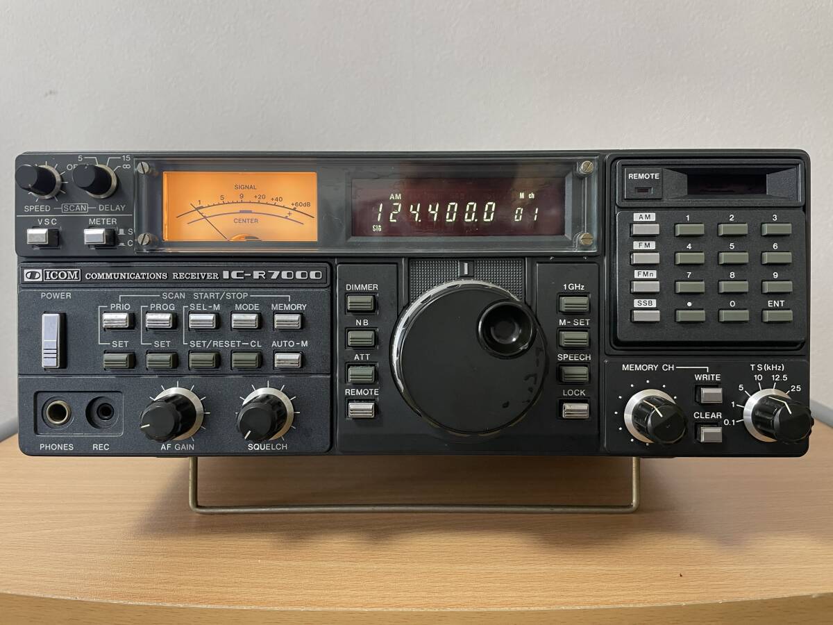 ICOM IC-R7000 通信型受信機　現状動作品_画像1