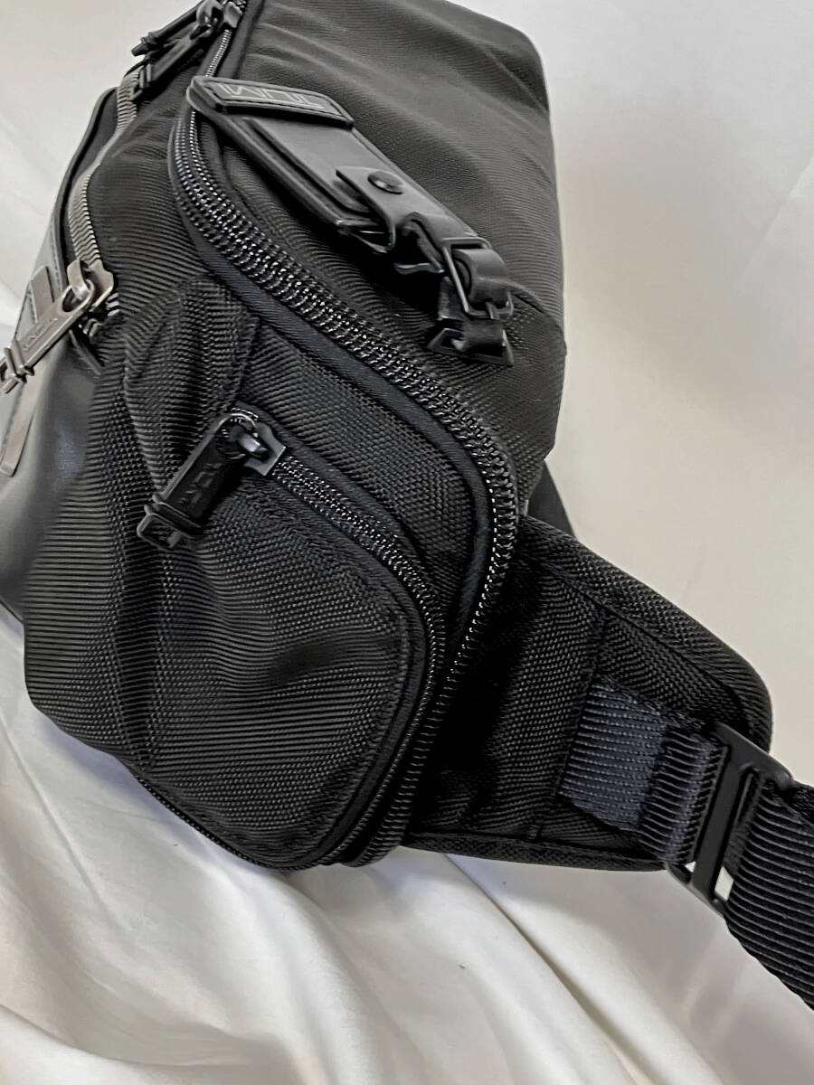 美品 TUMI ALPHA BRAVO ボディバッグ【USED】の画像4