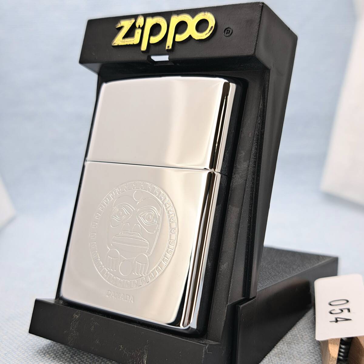 1000円～ zippo 未使用 カナダ Canada 年製 シルバー SILVER color ジッポー ケース有 取説 オイルライター USA 054の画像2