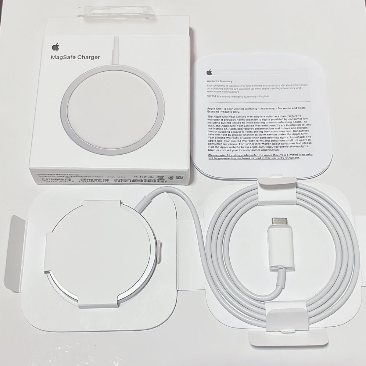 Apple正規品  MagSafe充電器 ワイヤレス充電