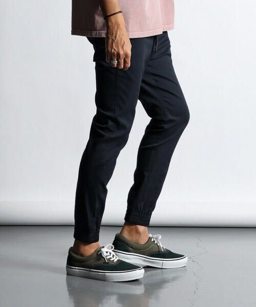 The DUFFER of ST.GEORGE 「GUM STRETCH LIGHT」SKINNY JOGGER PT：超伸縮「ガムストレッチライト」スキニー ジョガーパンツ Lネイビー の画像3