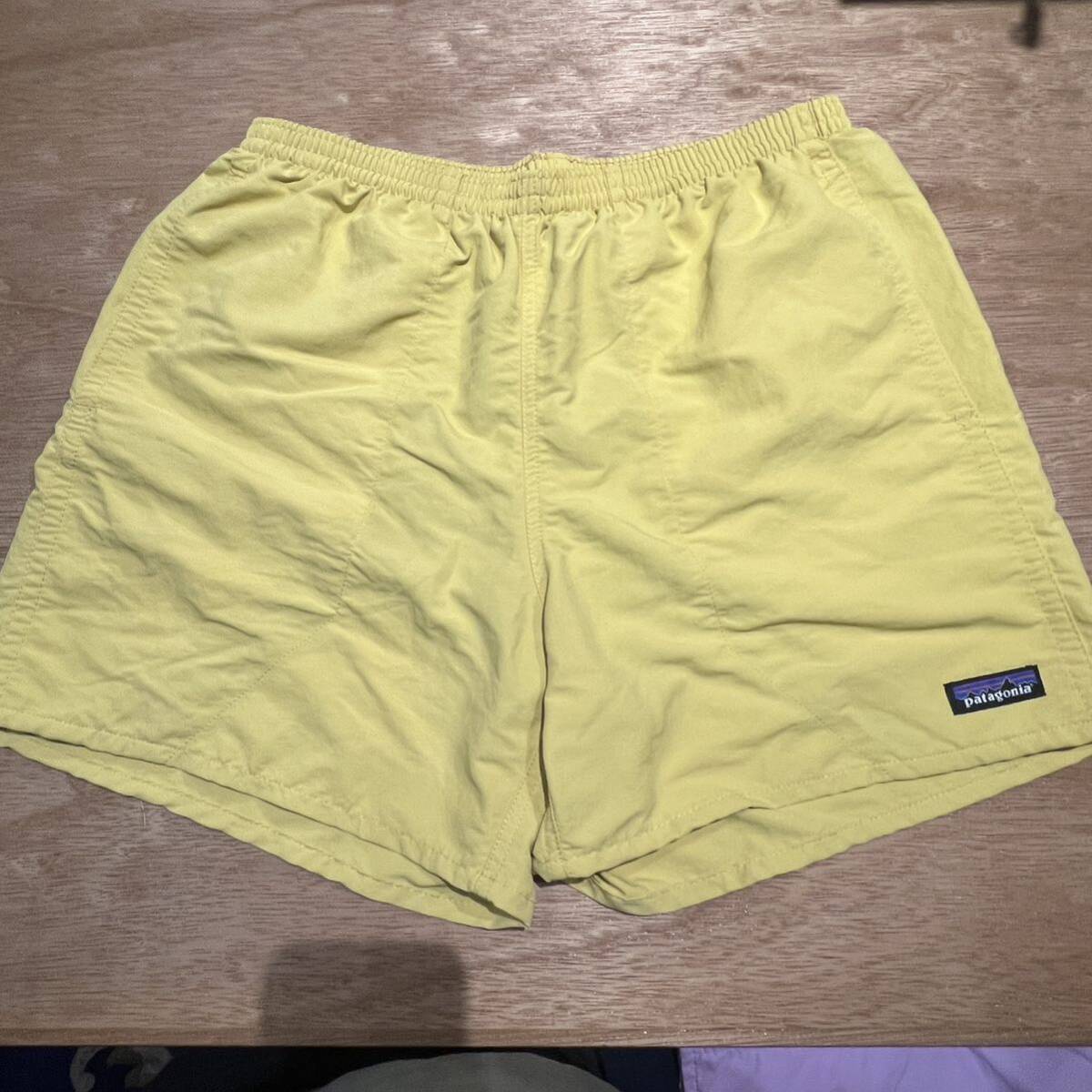 patagonia パタゴニア バギーズショーツ 5インチ Baggies Shorts 新品未使用 タグ付 売り切り Surfboard Yellow M 水陸両用ショートパンツ の画像1