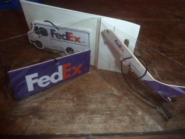 FedEx フェデックス エアフレッシュナー 3枚セット 飛行機 看板 デリバリーバン アメリカ ムーンアイズ 正規品 北米 企業 USDM ボーイング の画像1