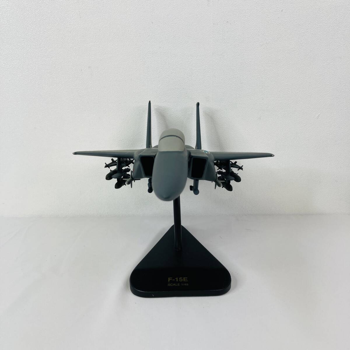 【中古】 F-15E 1/48戦闘機 飛行機模型 デスクトップモデル の画像3