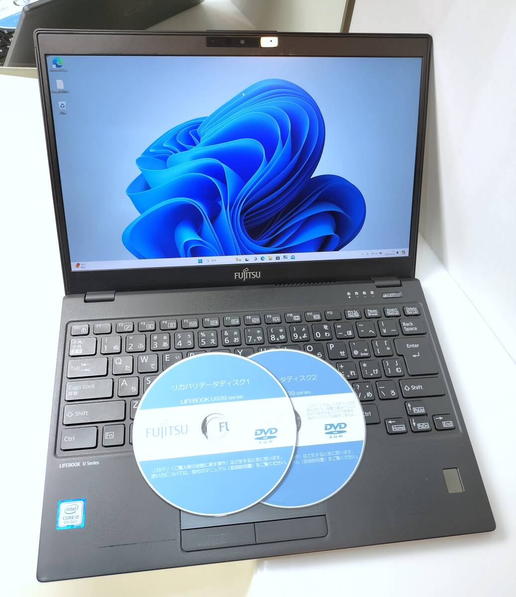 富士通 LIFEBOOK U939/B (WU2/D2法人モデル)☆第8世代Core i5-8365U☆メモリ8GB☆フルHD IPS液晶☆カメラ☆Win11Pro☆MS Office_本体及び付属品になります．