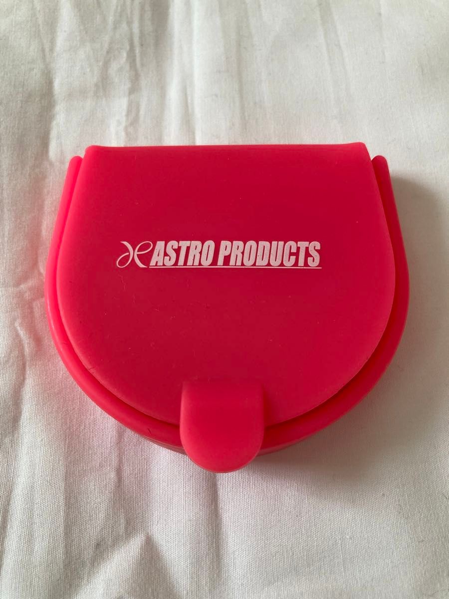 アストロプロダクツ コインケース ASTRO PRODUCTS 蛍光ピンク色　無地　シリコン