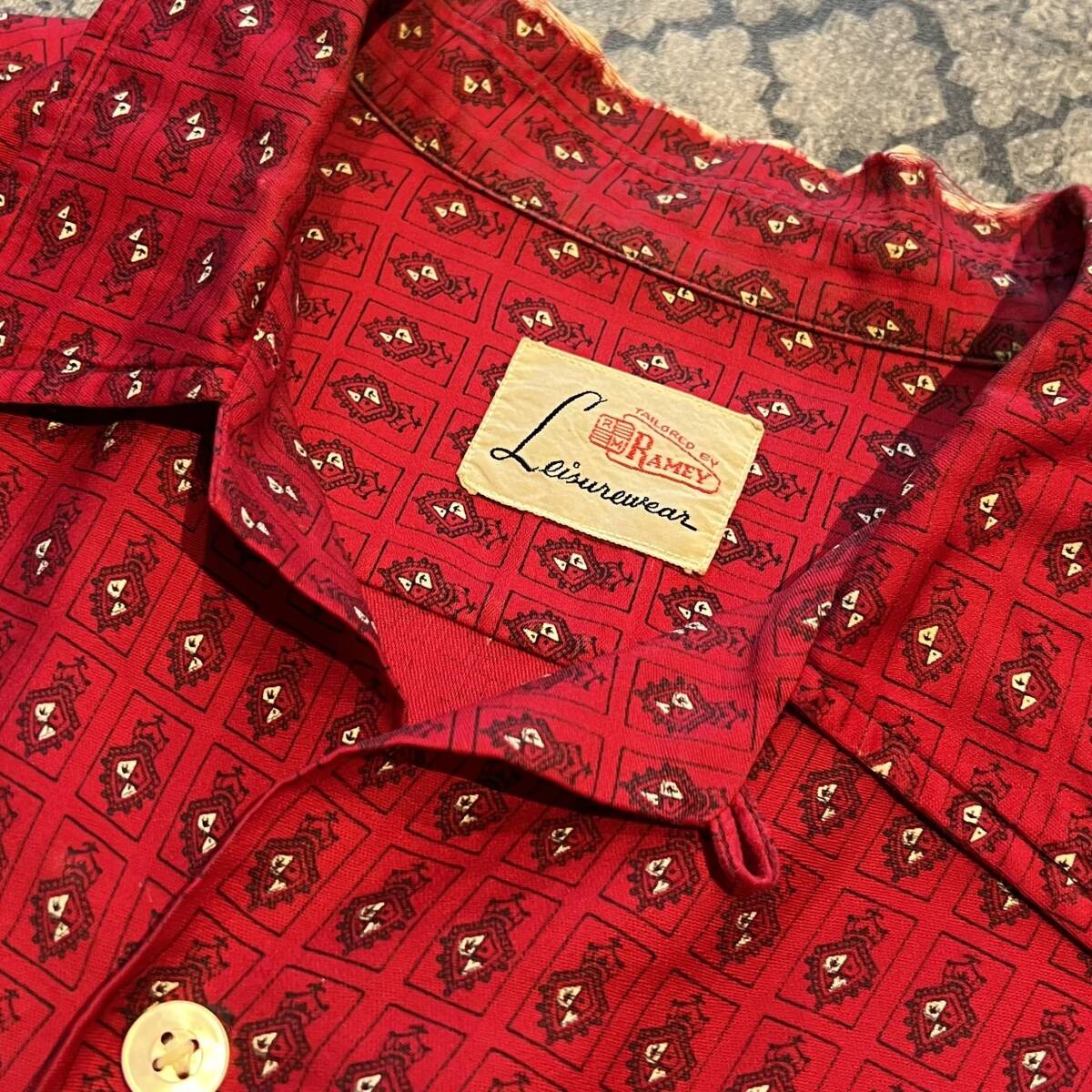 Vintage 60s Long Sleeve Shirt 柄シャツ 総柄 レッド 60年代 ヴィンテージ ビンテージ レーヨン ペイズリーの画像3