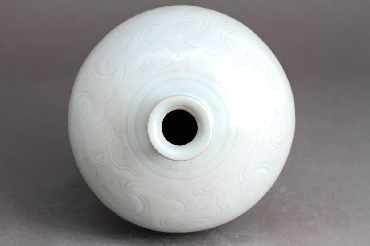 【久】1854 青白磁鳳紋梅瓶 時代品  唐物 中国美術 の画像4