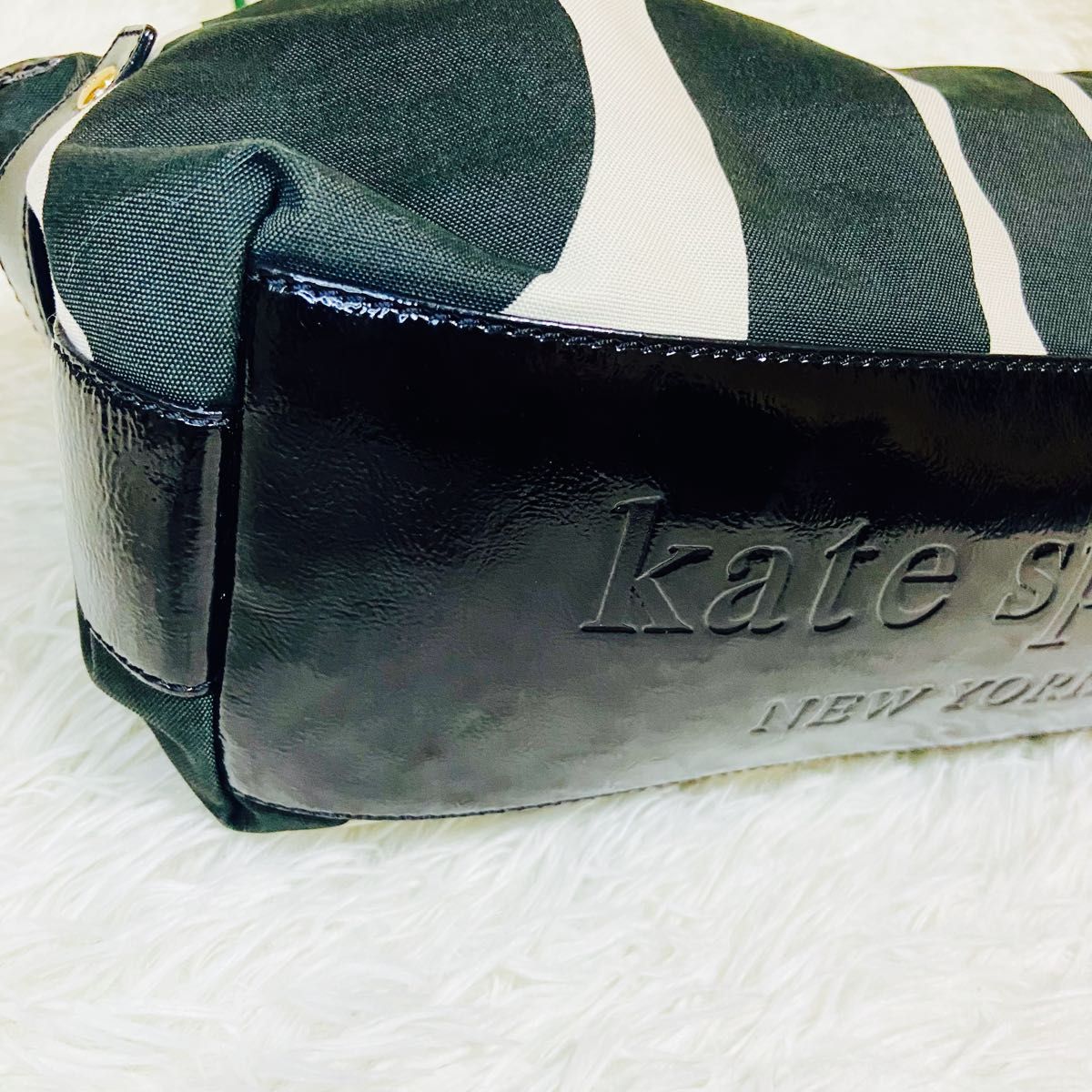 ゼブラ●KATE SPADE●ケイトスペード●ハンドバッグ●シマウマ●アニマル柄●レディース●トートバッグ●長財布入ります●