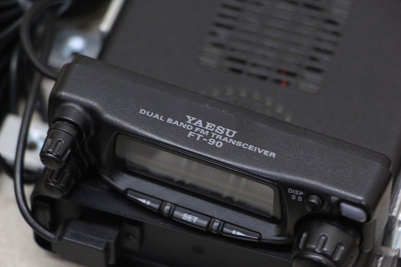 YAESU FT-90 ヤエス 144/430MHz帯FMモービル機の画像3