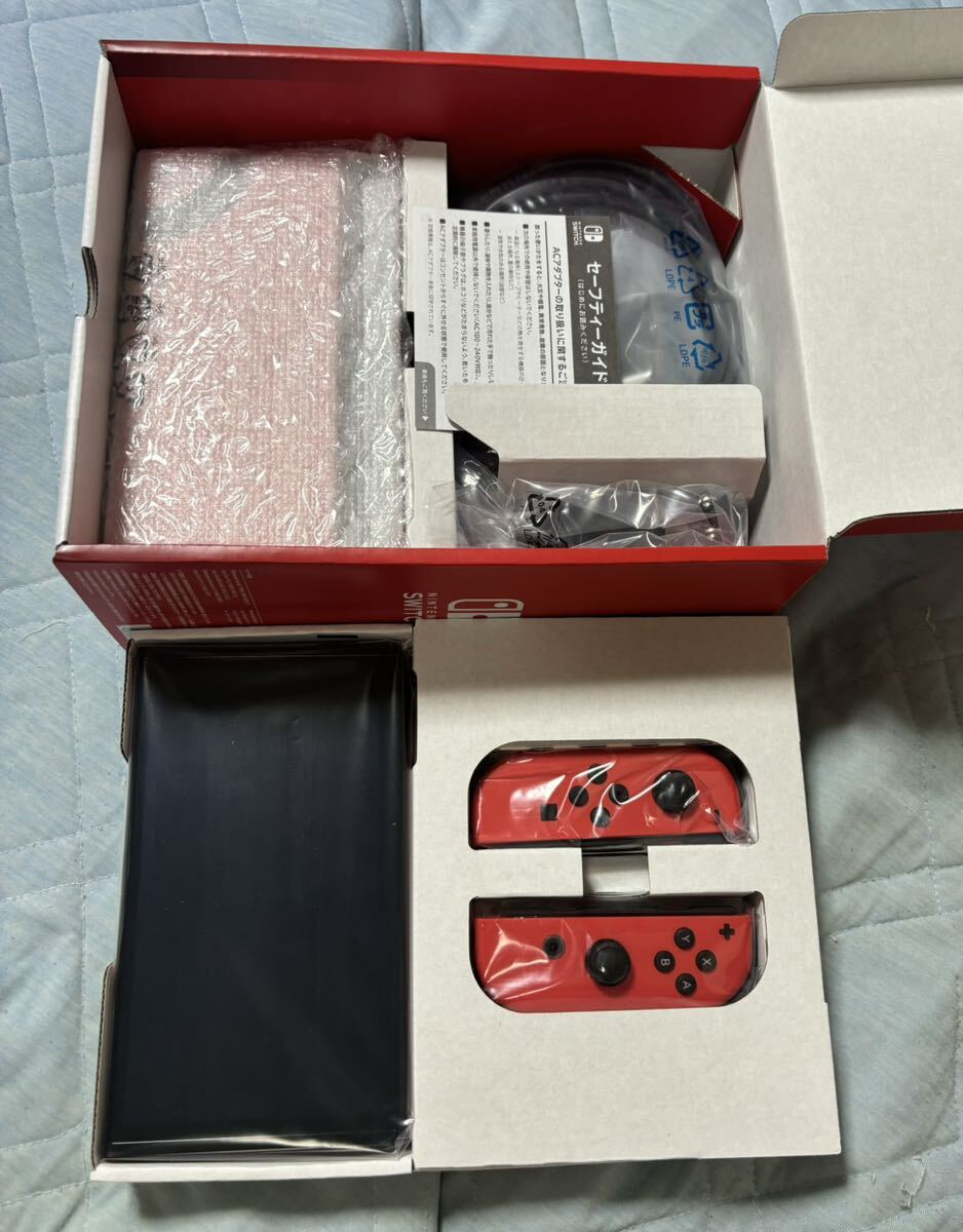 新品未使用 Nintendo Switch 有機ELモデル マリオレッド 本体 4/20購入 保証書ありの画像3