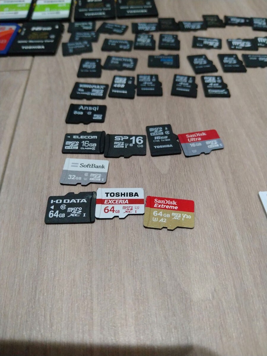SDカード MicroSDカード USBメモリー SONY SanDisk メモリースティック アダプターなど いろいろまとめ 中古の画像9