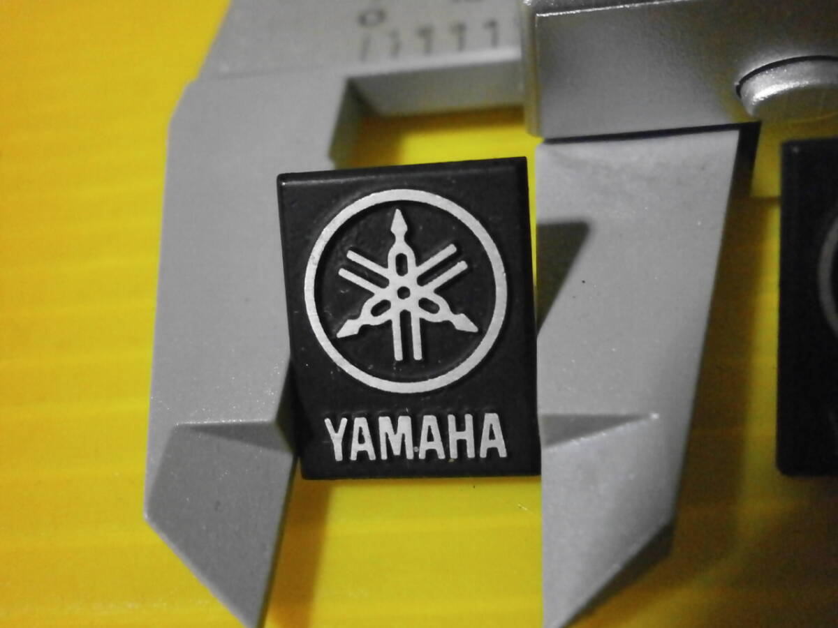  YAMAHA 純正 金属製スピーカーエンブレム 2枚 幅約13mmX2枚の画像7