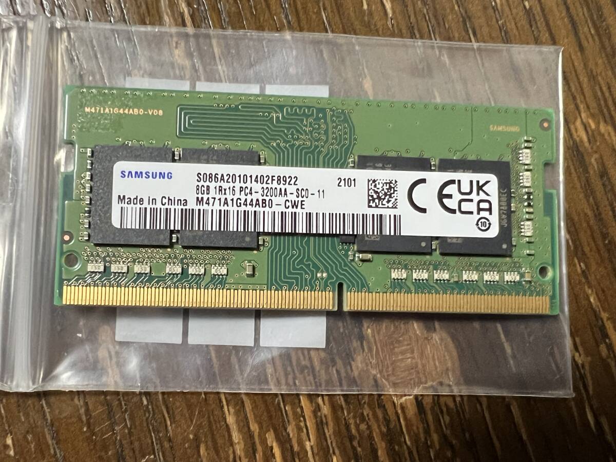 サムスン samsung DDR4 M471A1G44AB0-CWE 8GB 1枚 ノートPC用の画像1