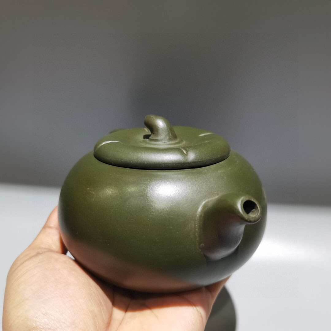 【蔵友館蔵品・紫砂壺・柿圓壺・顧景舟款・綠泥】・茶具・茶道品・希少珍品・賞物・中国古美術_画像5