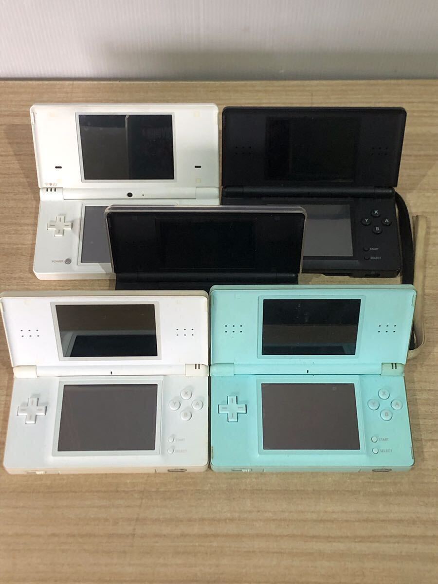 325 O【ジャンク】Nintendo TDK DSi DS Lite 5台 漢字力 大人のDSトレーニングセット TWK-001 USG-001の画像1