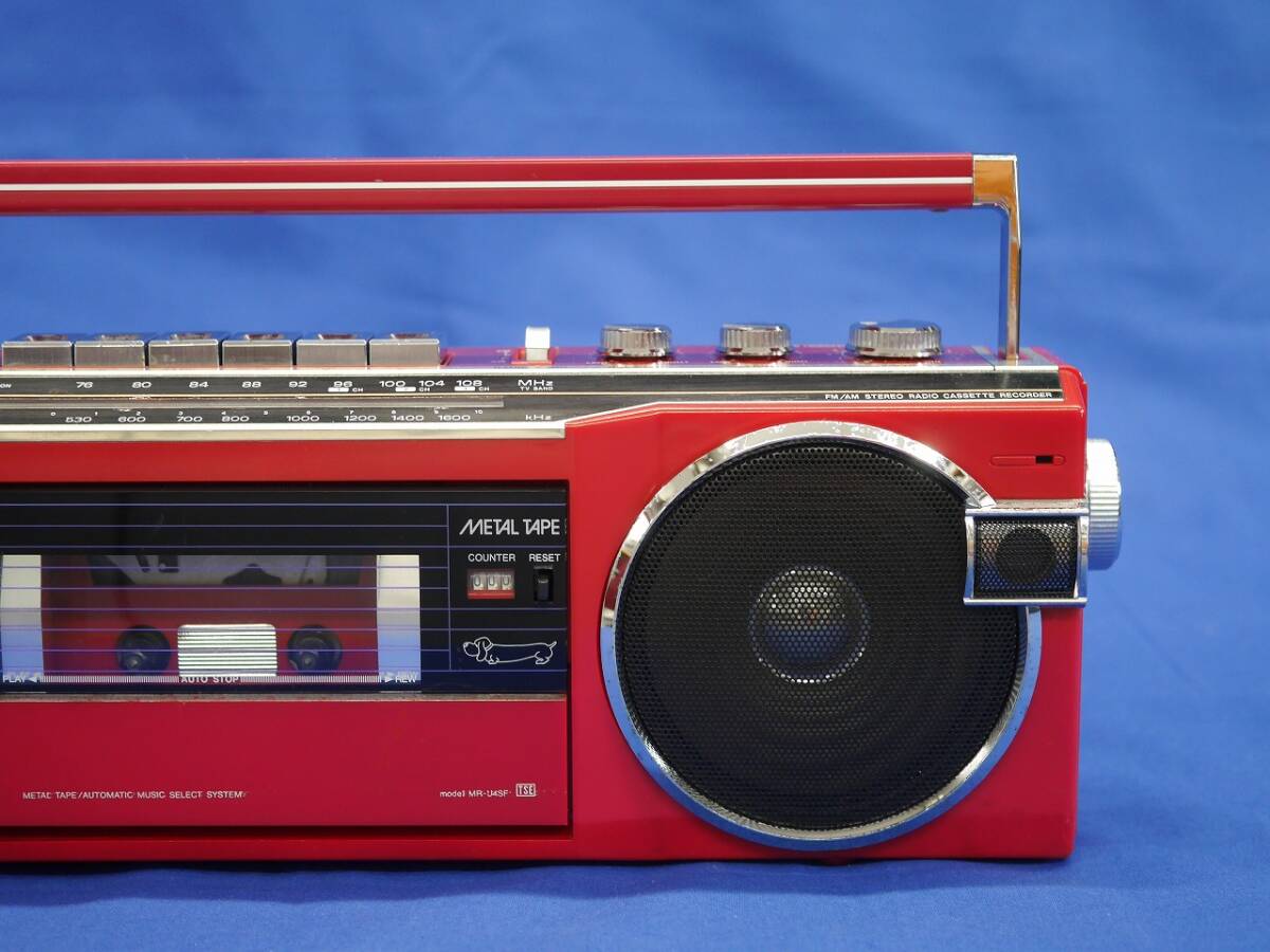 SANYO MR-U4SF (R) レッド 赤 おしゃれなテレコ FM/AMステレオ 昭和レトロ 三洋電機 ラジオカセットレコーダー 現状動作品の画像4