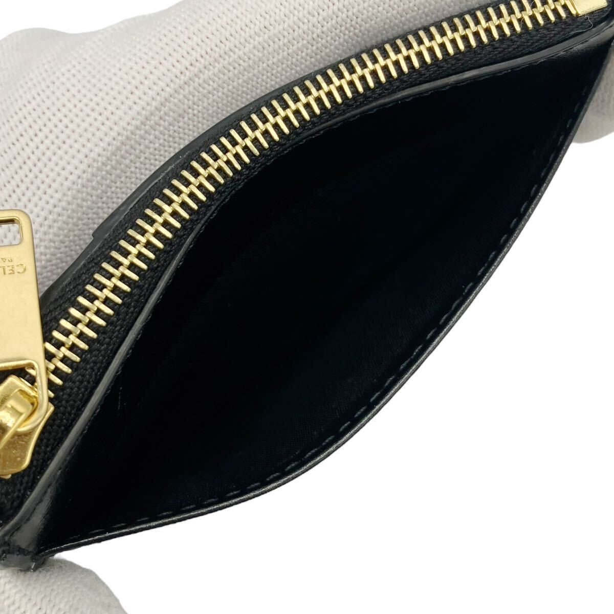 ほぼ未使用】セリーヌ CELINE キュイルトリオンフ ジップ付き ほぼ未使用】セリーヌ CELINE キュイルトリオンフ ジップ付き
