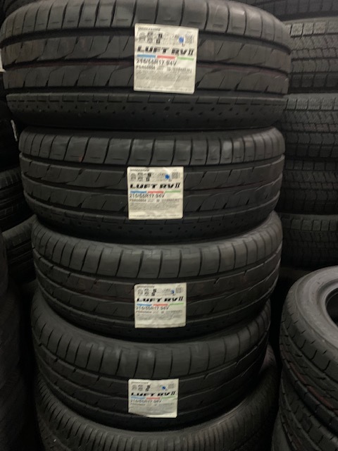 即決売切り!!　2020年製造他　新品４本セット　売切り!!　　215/55R17 94V ブリヂストン LUFT RVⅡ　　BRIDGESTONE　ルフトRV2_画像1