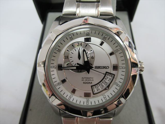 1円★中古品【SEIKO】セイコー 腕時計 4R37-01A0 オートマ 稼働品 白文字盤 シースルーバック 24 JEWELS 自動巻きの画像1