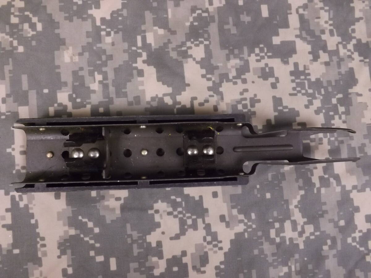 米海兵隊放出 官給品 FN M249 MINIMI ミニミ バレル ヒートカバー M240 USMC MARSOC VFC G&P A&K TOP PEQ PVS_画像2