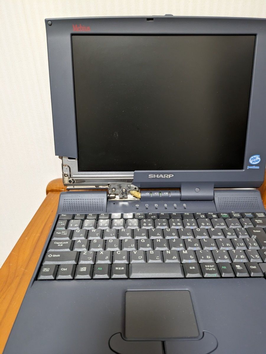 レトロ・ジャンク】シャープ MN-7150 ノートパソコン Mebius レトロ・ジャンク】シャープ MN-7150 ノートパソコン Mebius