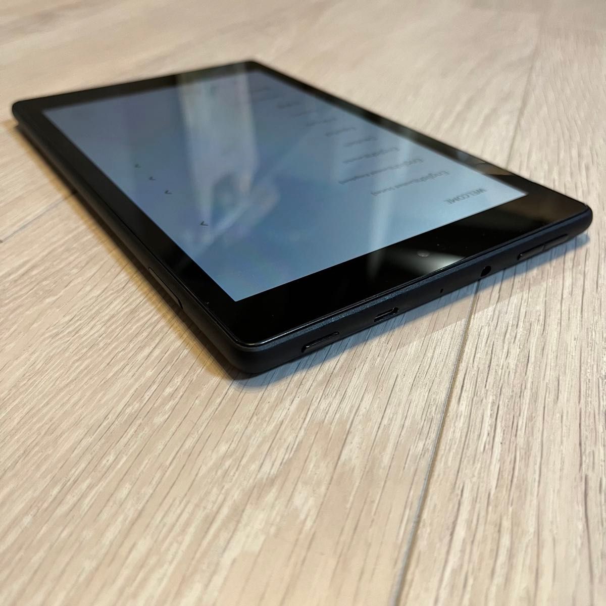 【1年ほど使用】Fire HD 8 2018 16GB L5S83A Wi-Fi