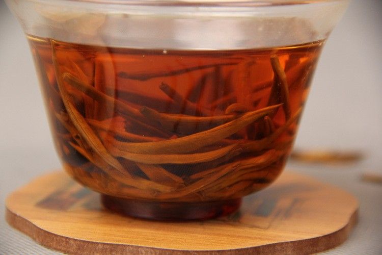 中国雲南　【特級】真紅大金針茶30g　紅茶系のとても美味しいお茶です