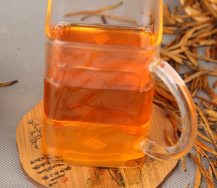 中国雲南　【特級】真紅大金針茶30g　紅茶系のとても美味しいお茶です