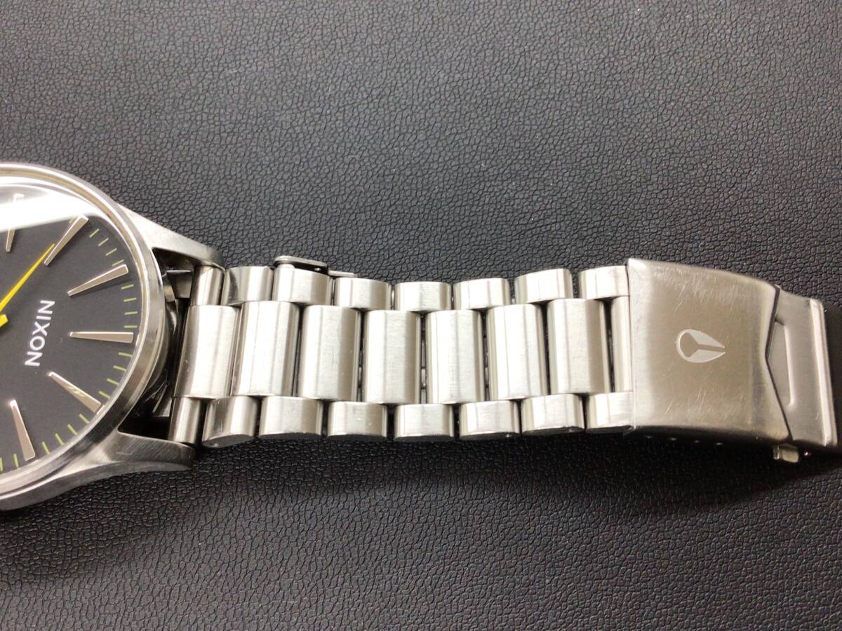 ★ 良品 ★ NIXON ニクソン クォーツ デイデイト 腕時計 ブラック 文字盤 稼動品の画像3