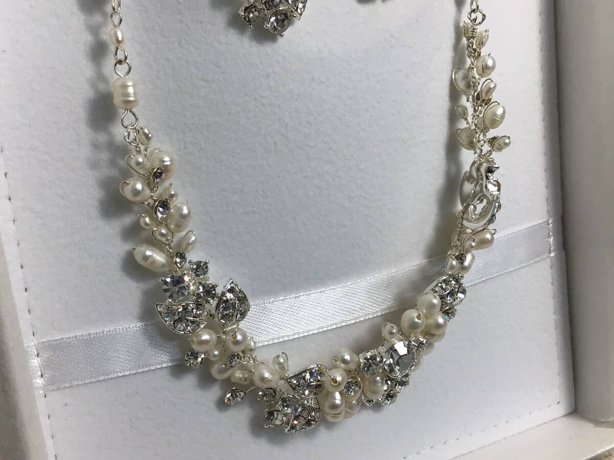 ★ 美品 ★ Love Tiara ラブティアラ ネックレス & イヤリング ブライダルアクセサリーの画像5