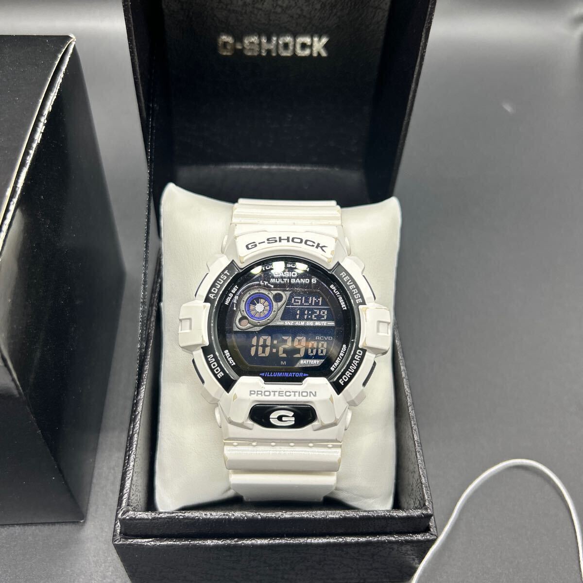 カシオ CASIO 腕時計 G-SHOCK クォーツ式 ホワイト系 文字盤/ブラック系 GW-8900A稼働品 Gショック デジタル _画像1