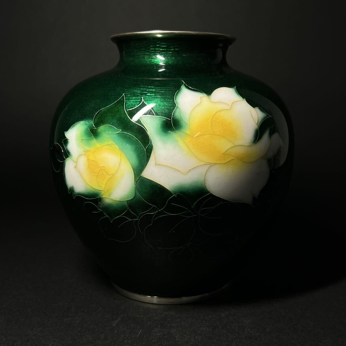 七宝花瓶 七宝焼 薔薇文 緑地 花入 花生 花器 高さ15.5cmの画像3