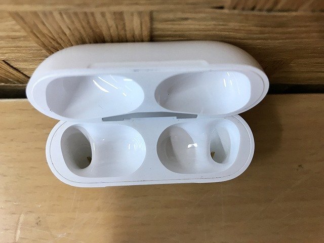 TNG43276相 Apple ワイヤレスイヤホン AirPods pro A2084 ジャンク 直接お渡し歓迎_画像5