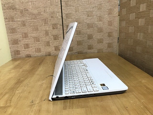 MWG16785相 富士通 LIFEBOOK AH77/C2 FMVA77C2W Core i7-8550U メモリ8GB HDD1TB SSD128GB 現状品 直接お渡し歓迎の画像6