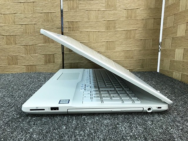 SDG44127相 富士通 ノートPC FMVA50B3W2 Core i7-7700HQ メモリ8GB HDD1TB 現状品 直接お渡し歓迎の画像6